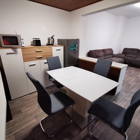 3 Zimmer Wohnung Koeln/הירט מראה חיצוני תמונה